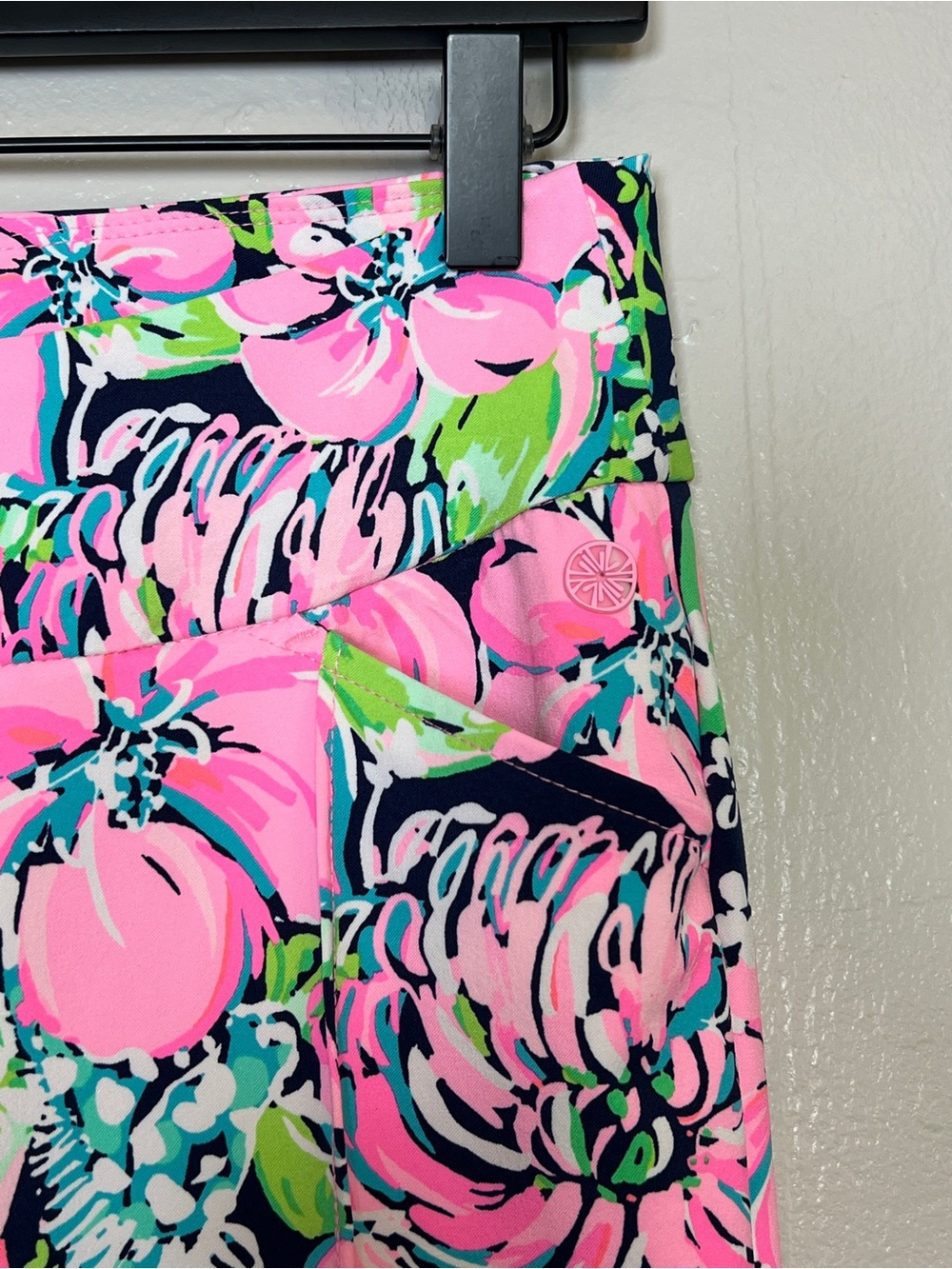 LILLY PULITZER Women’s Size 2 Pink Floral Luxletic Pull-On Ankle Golf Pant - Picture 6 of 13